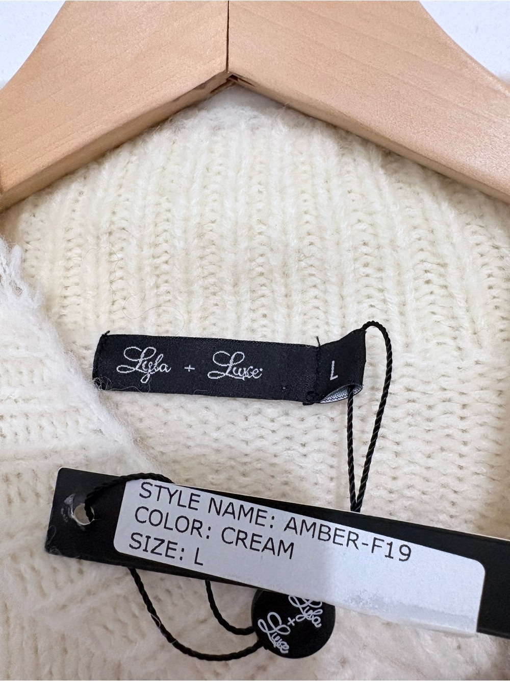 NWT Lyla + Luxe Cream Rib-Neck Sweater with Red & Navy Stripe Cuff Sz Large - Picture 4 of 12
